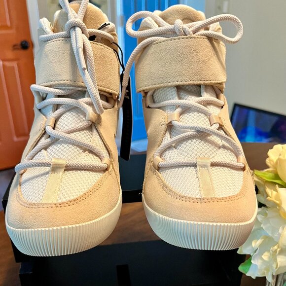 BRAND NEW Women's Sorel Out N About Sporty Wedge Sneaker Booties in Sand Size 9 - Picture 5 of 8